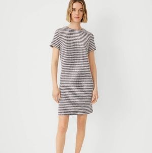 Ann Taylor Short Sleeve Sheath Dress